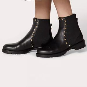 Valentino ROCKSTUD ANKLE BOOT 20 MM